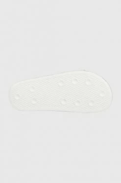 Γυναικεία Σαγιονάρες Παντόφλες Guess χρώμα: άσπρο 11 Γυναικεία Σαγιονάρες Παντόφλες Guess χρώμα: άσπρο -Guess Κατάστημα unnamed file 1929