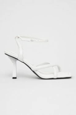 Γυναικεία Πέδιλα με τακούνι Δερμάτινα σανδάλια Guess Dezza άσπρο