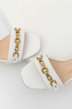 Γυναικεία Πέδιλα με τακούνι Δερμάτινα σανδάλια Guess Sara άσπρο 8 Γυναικεία Πέδιλα με τακούνι Δερμάτινα σανδάλια Guess Sara άσπρο -Guess Κατάστημα unnamed file 1951