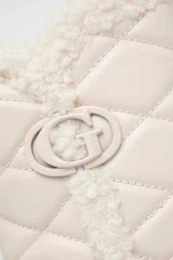 Γυναικεία Μπότες χιονιού Guess κρεμ 10 Γυναικεία Μπότες χιονιού Guess κρεμ -Guess Κατάστημα unnamed file 2249