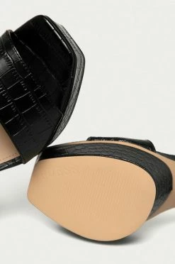 Γυναικεία Πέδιλα με τακούνι Guess - Σανδάλια καφέ 10 Γυναικεία Πέδιλα με τακούνι Guess - Σανδάλια καφέ -Guess Κατάστημα unnamed file 2424