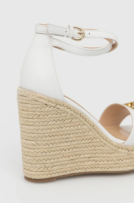 Γυναικεία Πέδιλα με τακούνι Δερμάτινα σανδάλια Guess Wendy χρώμα: άσπρο 5 Γυναικεία Πέδιλα με τακούνι Δερμάτινα σανδάλια Guess Wendy χρώμα: άσπρο - Image 3