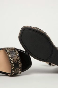 Γυναικεία Guess - Σανδάλια σκούρο καφέ 10 Γυναικεία Guess - Σανδάλια σκούρο καφέ -Guess Κατάστημα unnamed file 2456