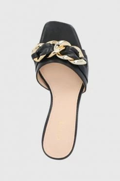 Γυναικεία Σαγιονάρες Δερμάτινες παντόφλες Guess Dillie χρώμα: μαύρο -Guess Κατάστημα unnamed file 2478