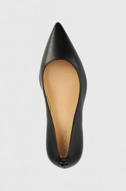 Γυναικεία Χαμηλά τακούνια Δερμάτινα γοβάκια Guess Bettey μαύρο -Guess Κατάστημα unnamed file 625