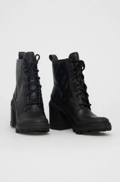 Γυναικεία Μποτάκια Guess χρώμα: μαύρο 7 Γυναικεία Μποτάκια Guess χρώμα: μαύρο -Guess Κατάστημα unnamed file 936